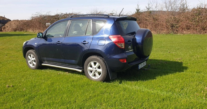 Toyota RAV4 cena 29900 przebieg: 310000, rok produkcji 2006 z Bobolice małe 7